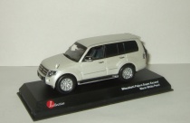  Mitsubishi Pajero 4 4x4 Long Super Exceed   1:43 J-Collection JCP81001WH