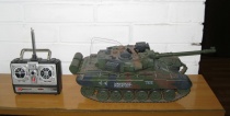 игрушка модель Радиоуправляемый Танк T90 the Lord Fights Tank Maisto 1:18 Длина 45 см