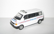  VW Volkswagen Transporter T4 Police 1996 Hongwell Cararama 1:43