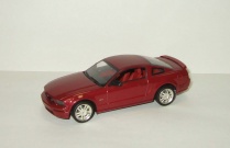  Ford Mustang GT 2005 Minichamps 1:43