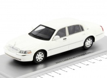   Lincoln Town Car  2011 Luxury Collectibles 1:43 LC101560